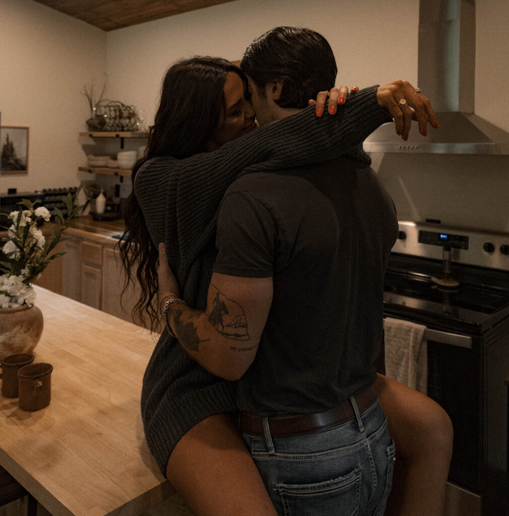 A Couple Wildly in Love: PNW Woods