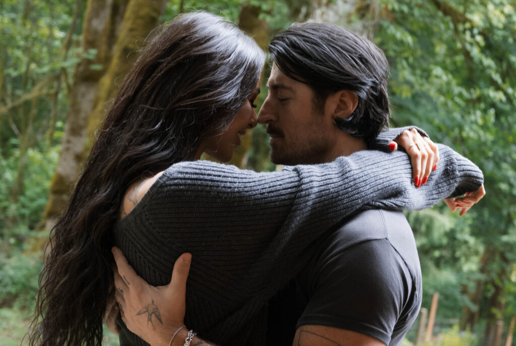 A Couple Wildly in Love: PNW Woods