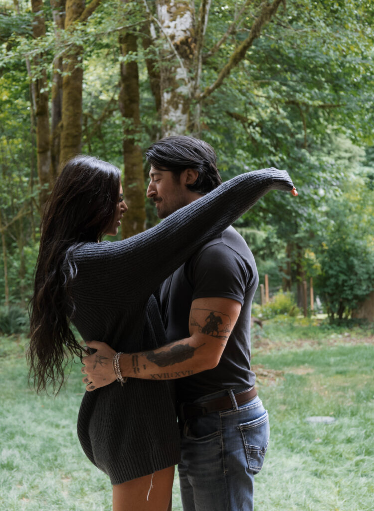 A Couple Wildly in Love: PNW Woods