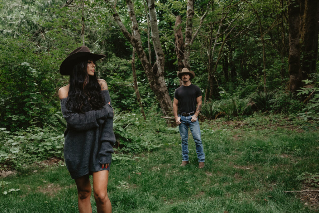 A Couple Wildly in Love: PNW Woods
