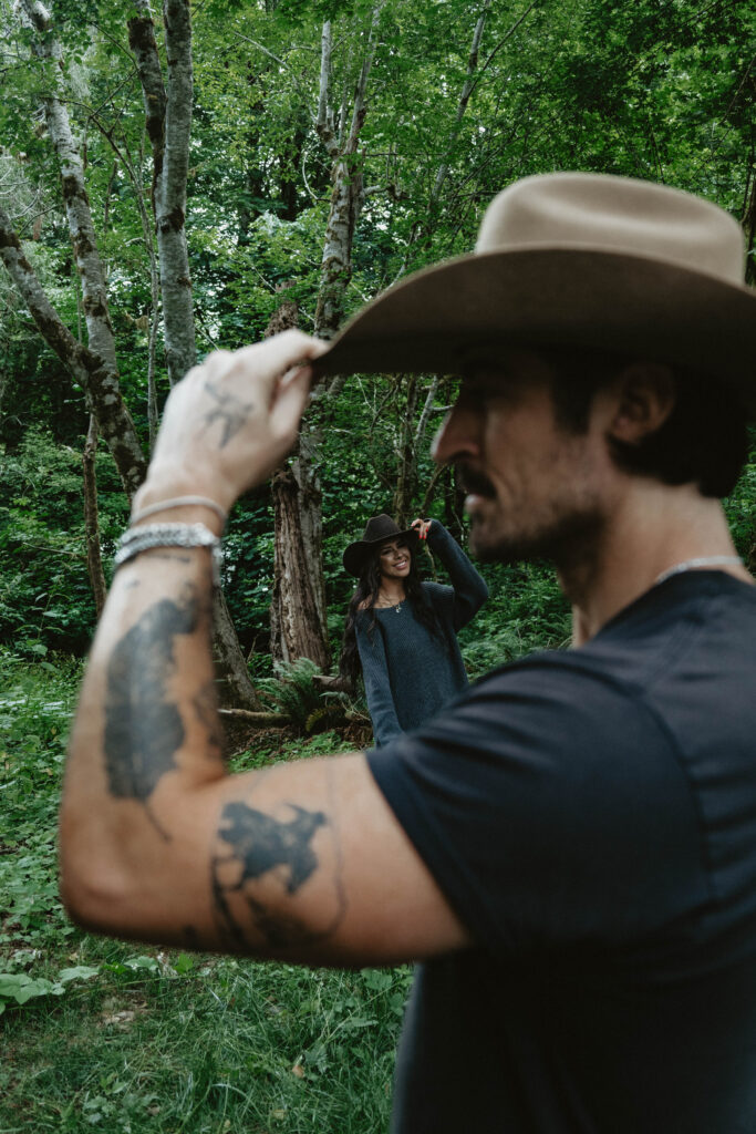 A Couple Wildly in Love: PNW Woods