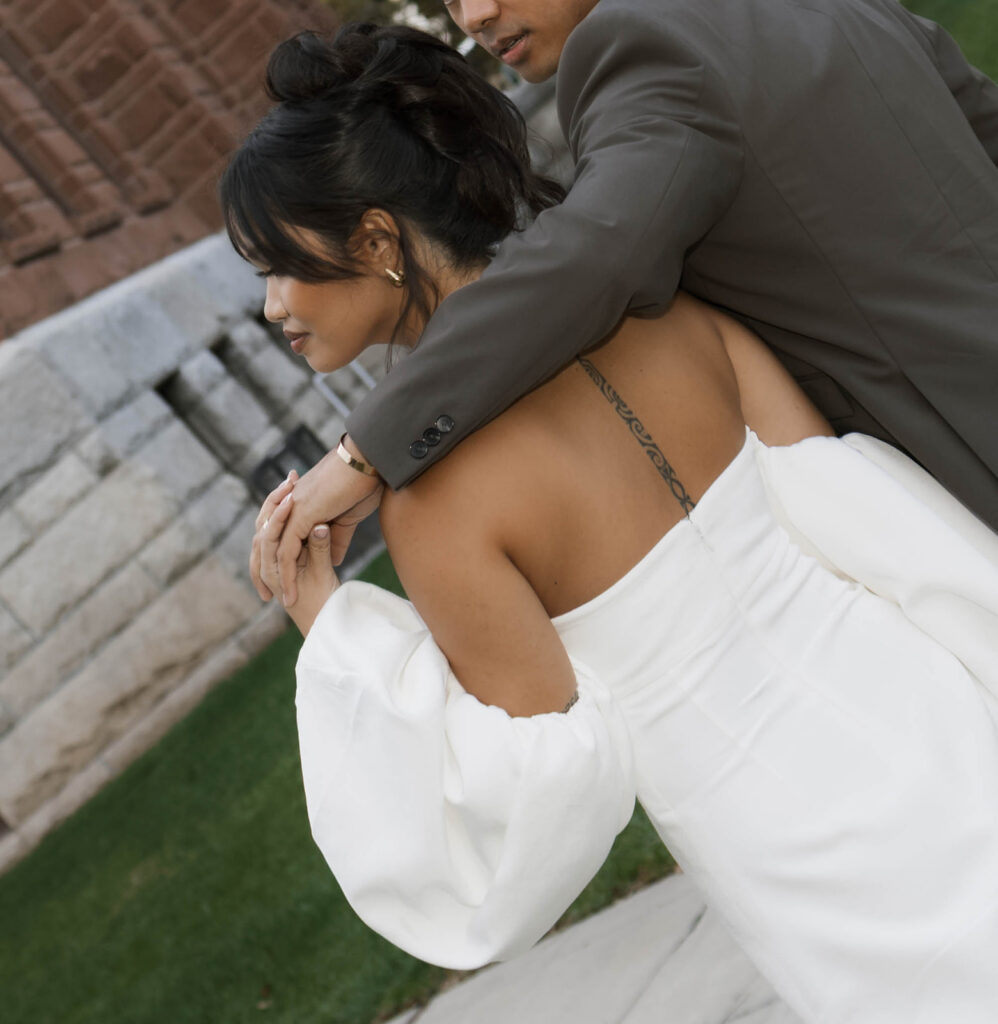 modern courthouse wedding with editorial and documentary couple