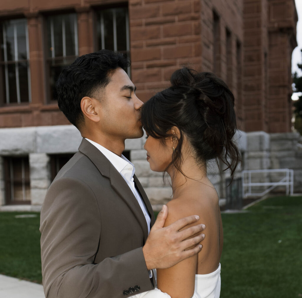 modern courthouse wedding with editorial and documentary couple