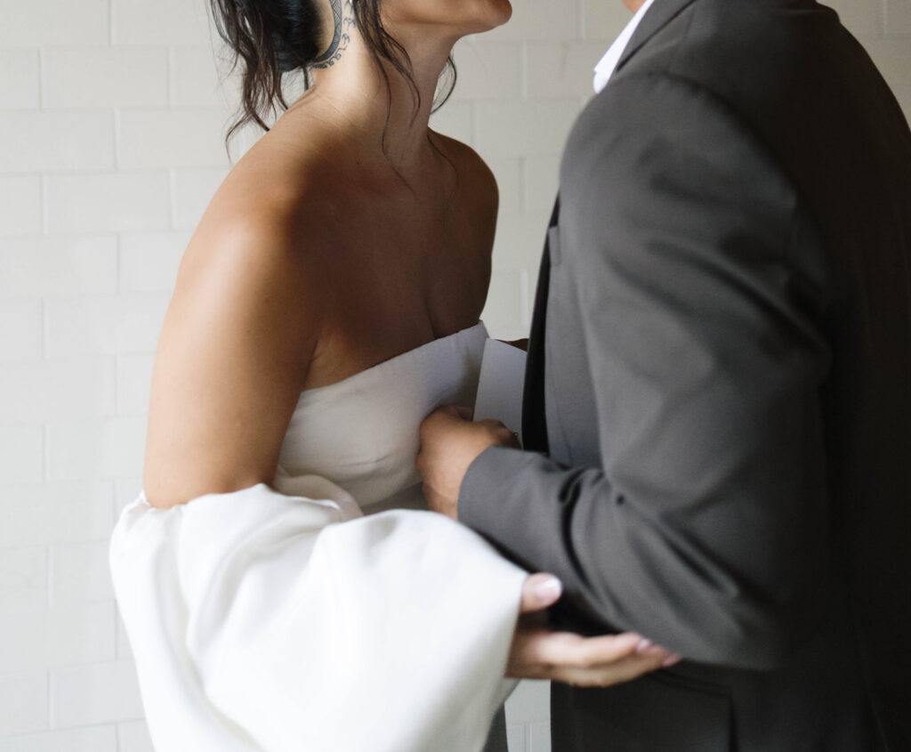 modern courthouse wedding with editorial and documentary couple
