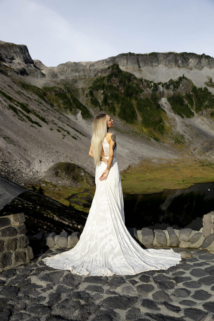 bridal portrait in the mountains of washington
